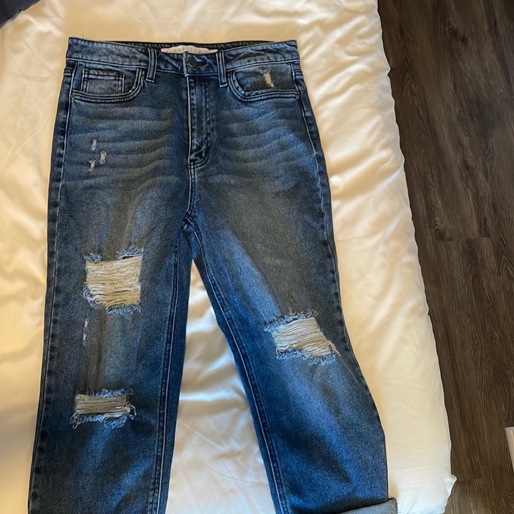 Capri ripped jeans size 11